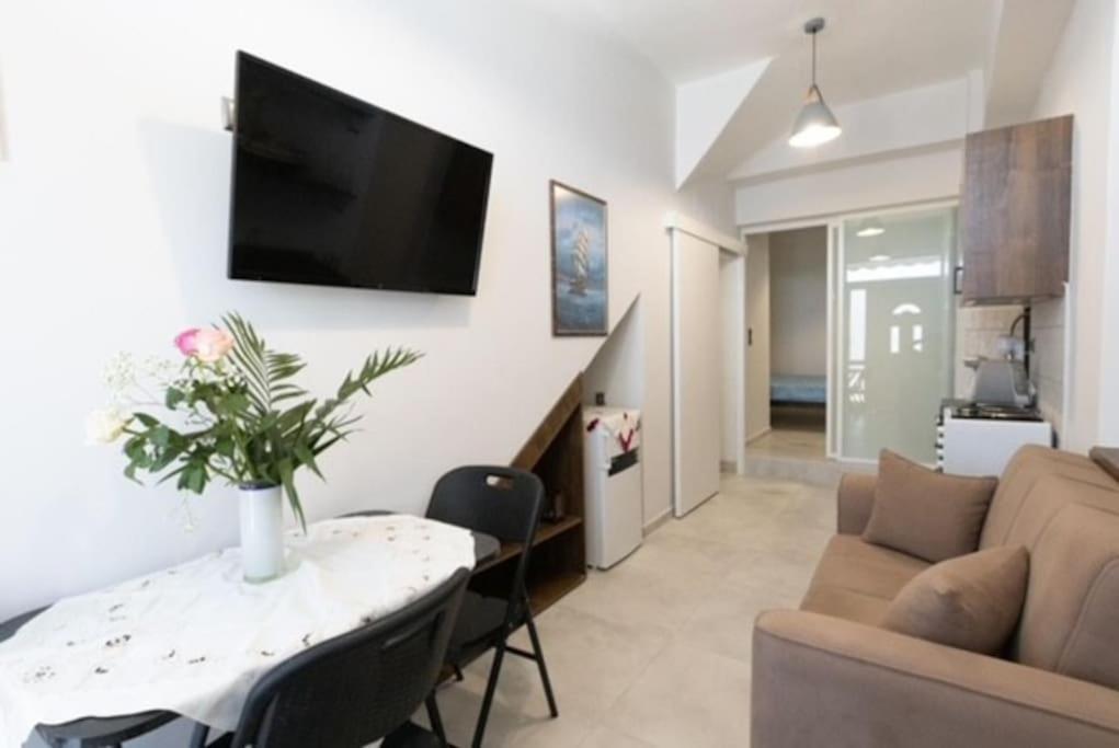 Aigli Guest House Gythio Exterior photo